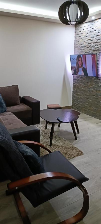 Tajna037 Lägenhet Kruševac Exteriör bild